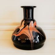 Vase soliflore en verre marbré signé maure viel
