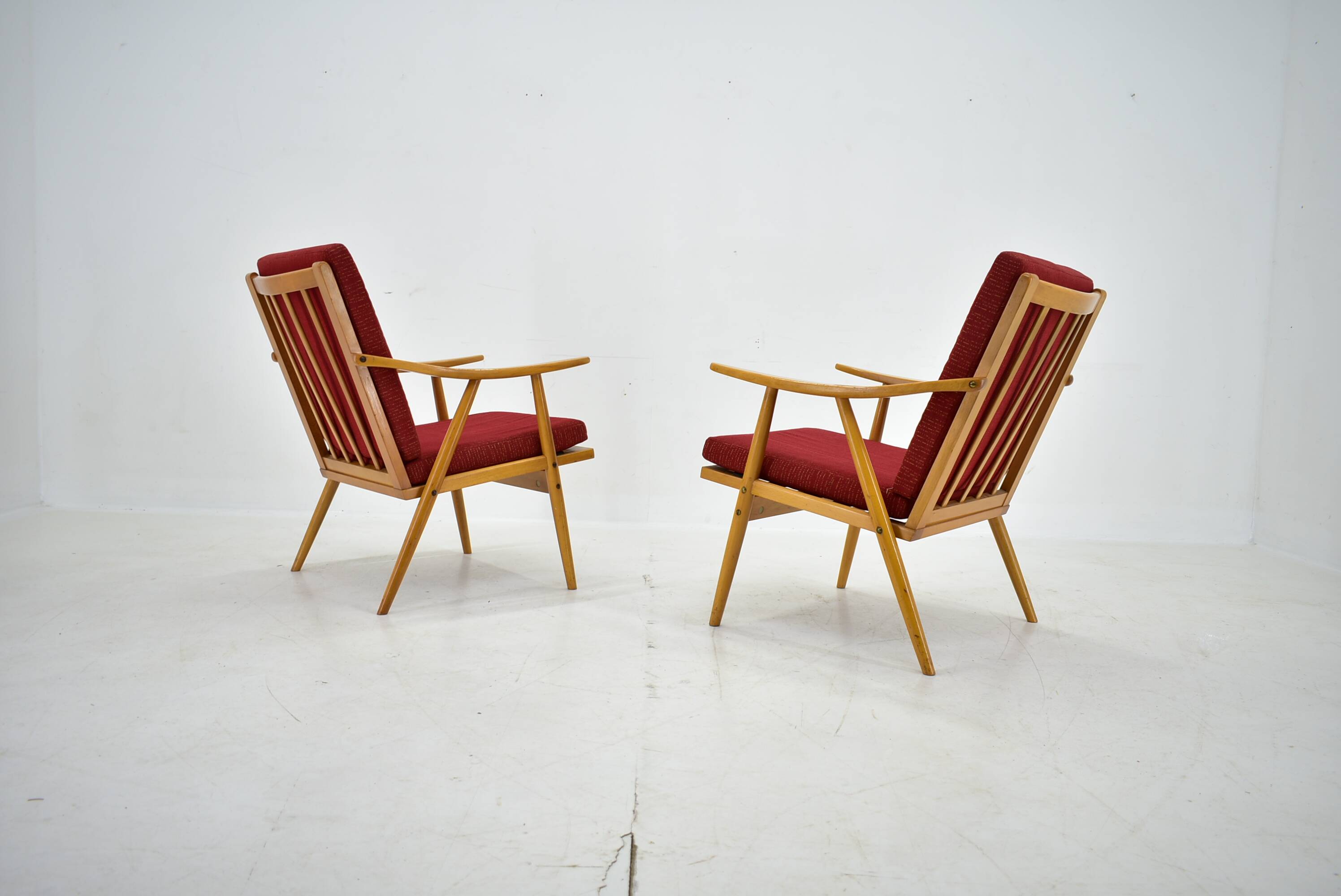 1960s pair of Ton/Thonet beech armchairs, Czechoslovakia