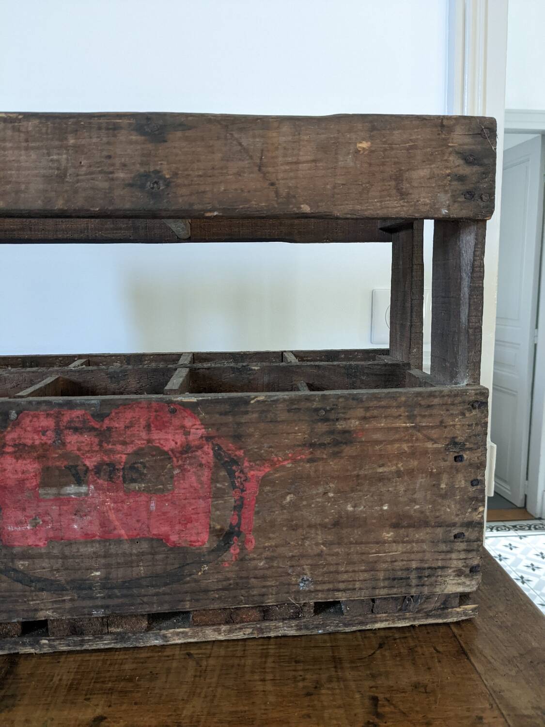 Wooden bottle holder