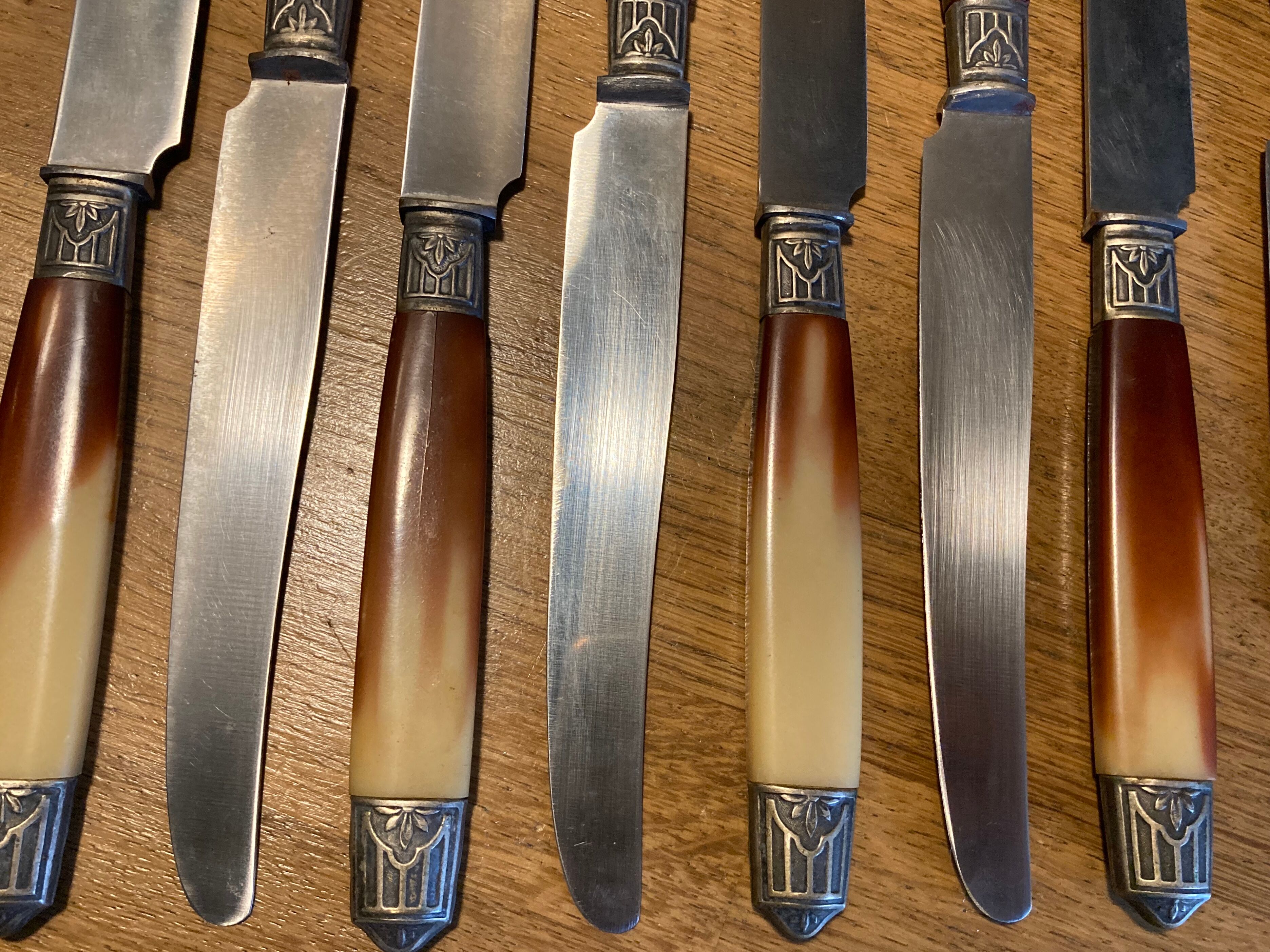 12 aArt deco knives