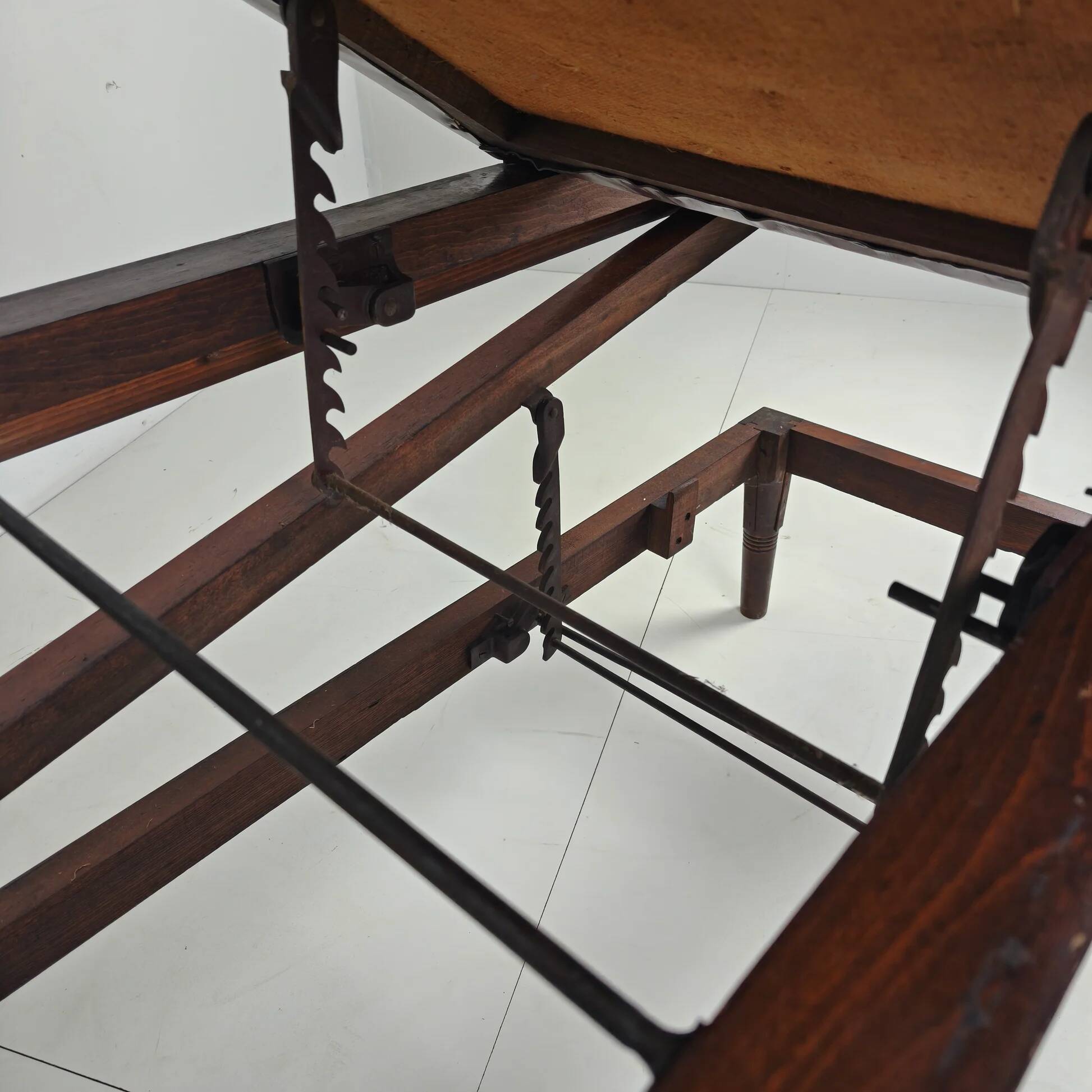 Lit d'hôpital militaire anglais antique – 19e siècle