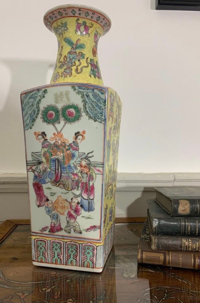 Chinese vase, Canton porcelain, Circa 1850