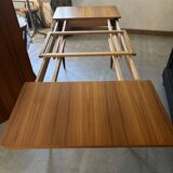 Extendable teak table