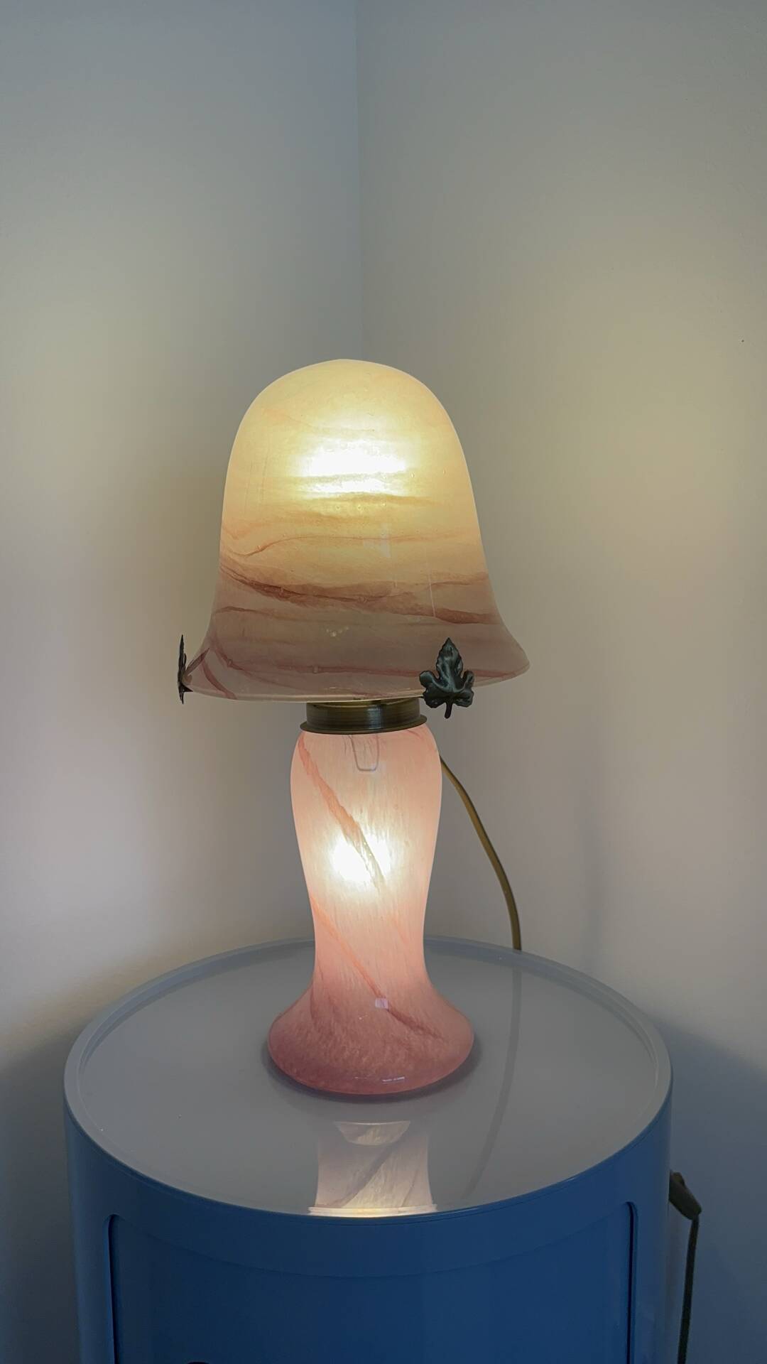 Vintage pink glass table lamp – Mushroom shade and base in