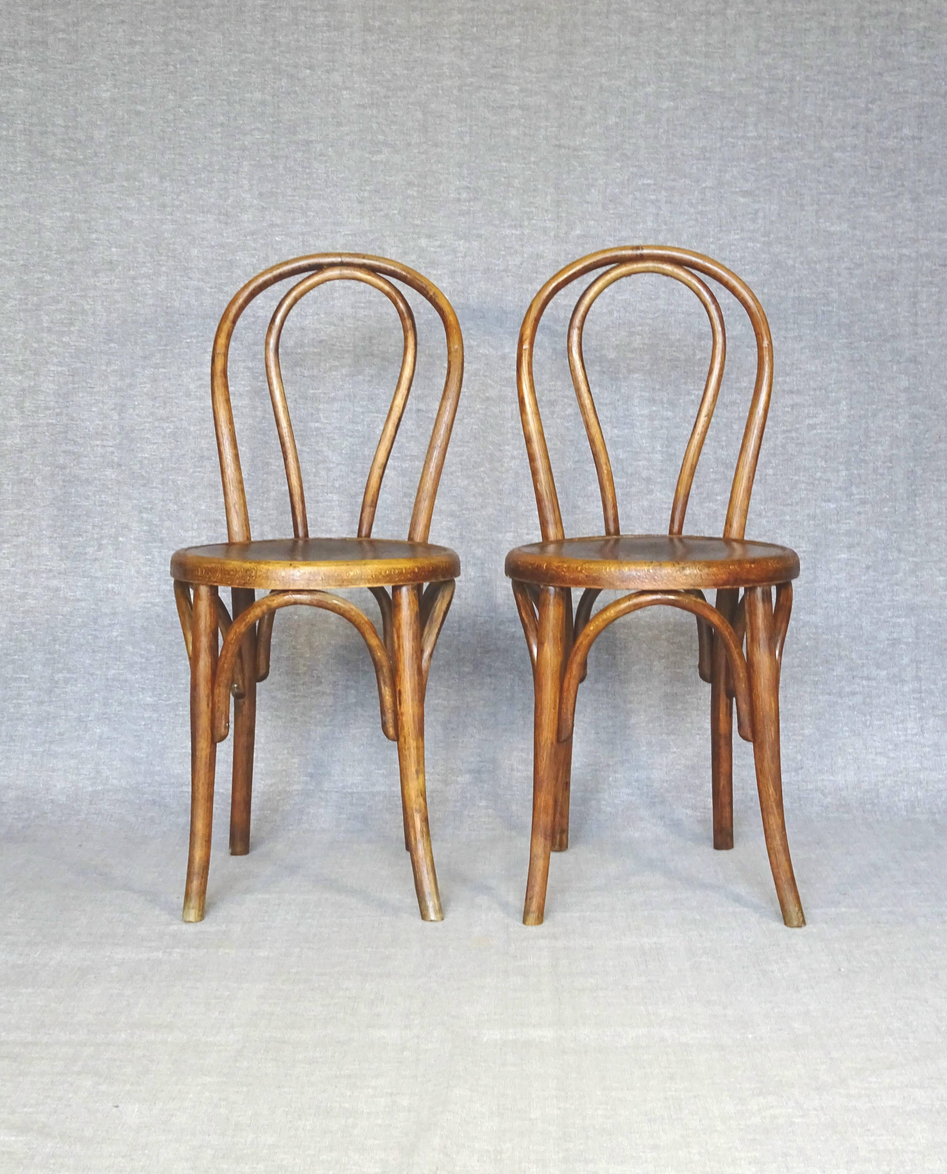 2 chaises Bistrot vers 1910 assise bois thermoformées