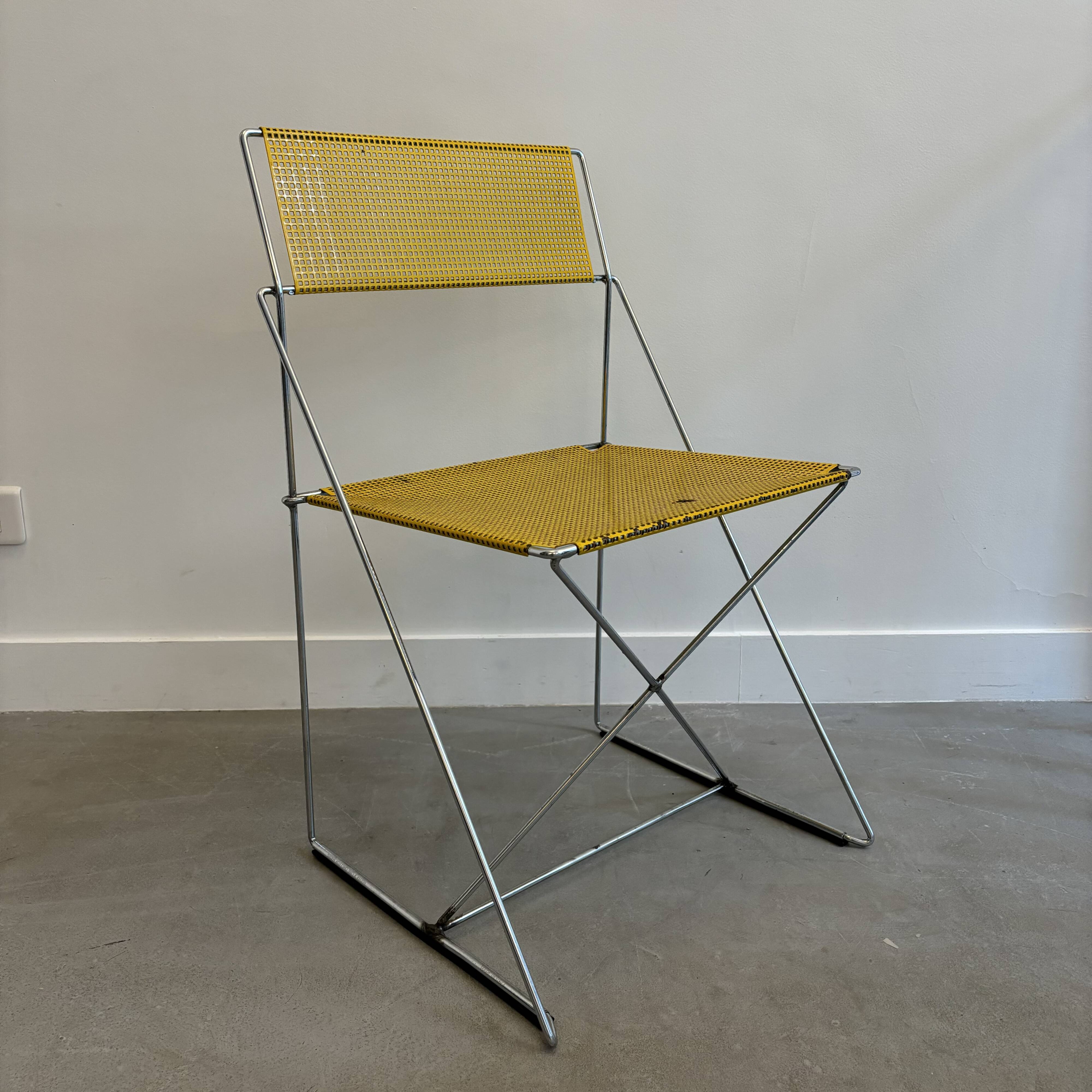Nuova X-Line chair by Niels Jørgen Haugesen