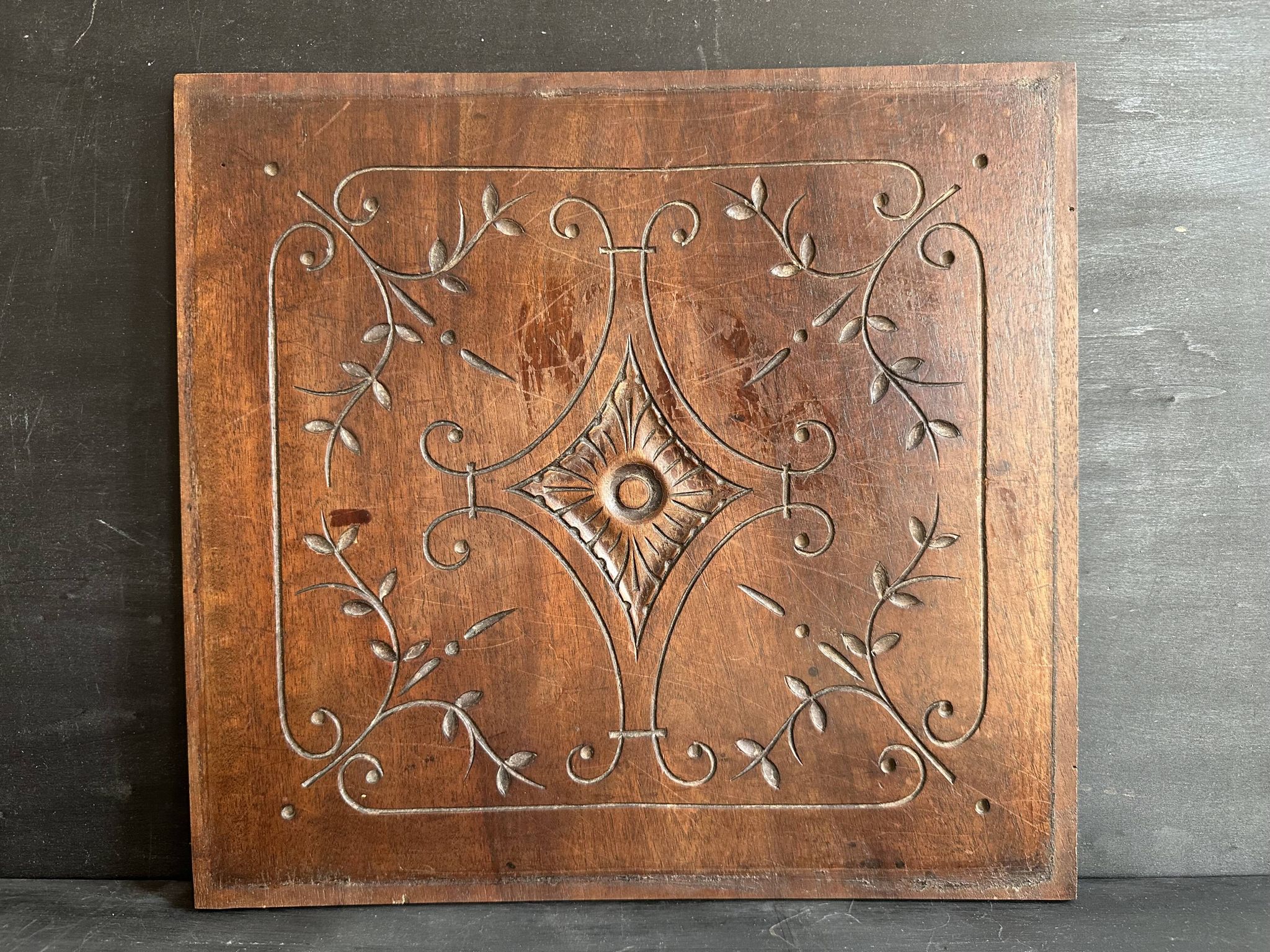 Pair of antique decorative panels in carved wood, late 19th century.