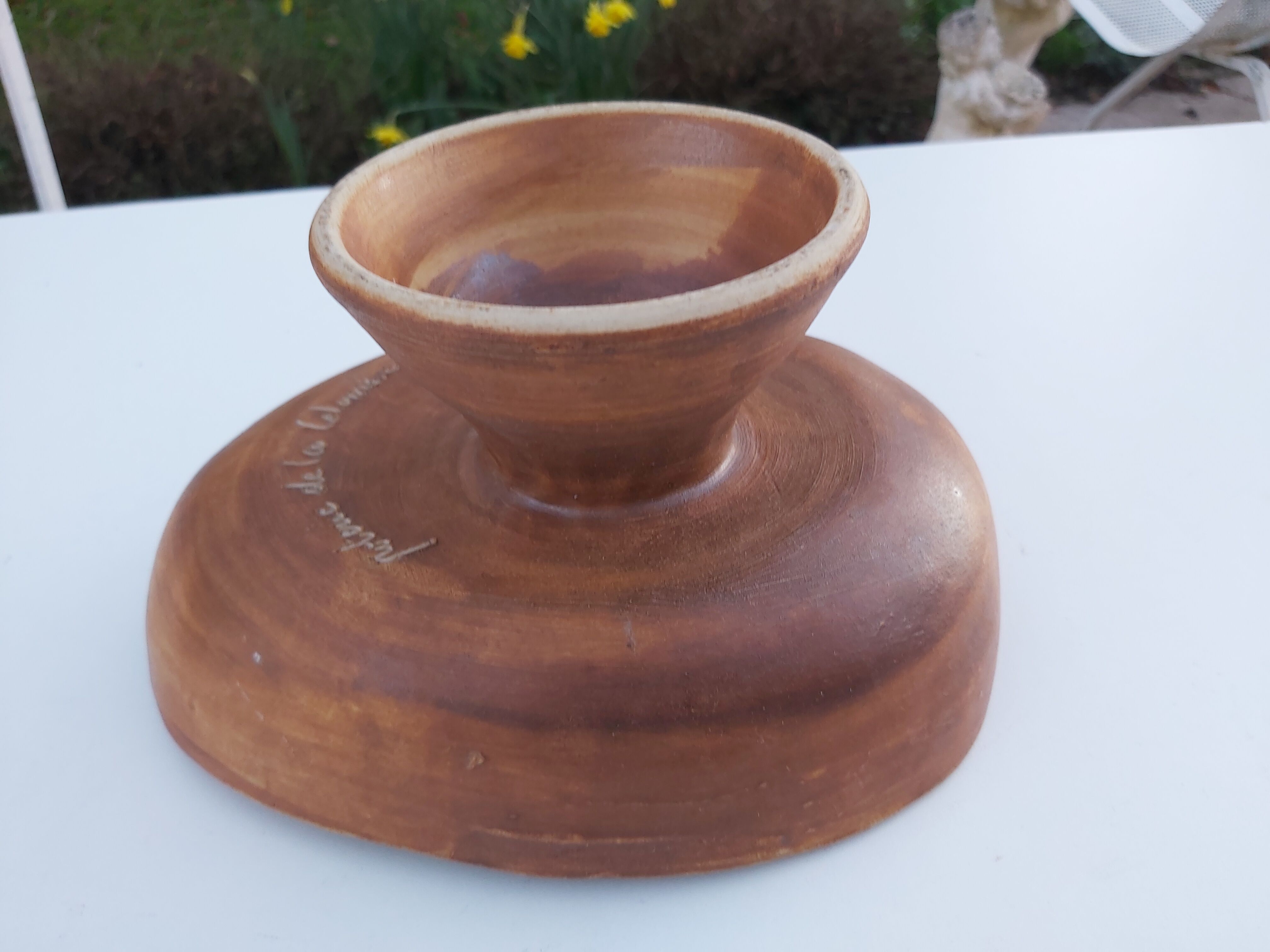 Enamelled sandstone cup Pottery of La Colombe