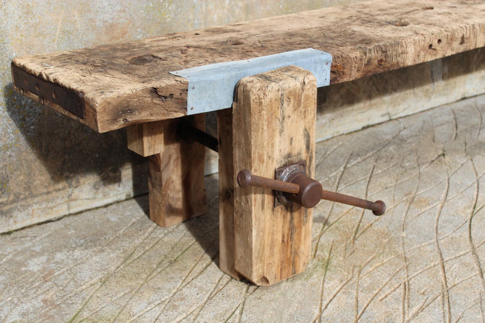 Workbench - TV cabinet