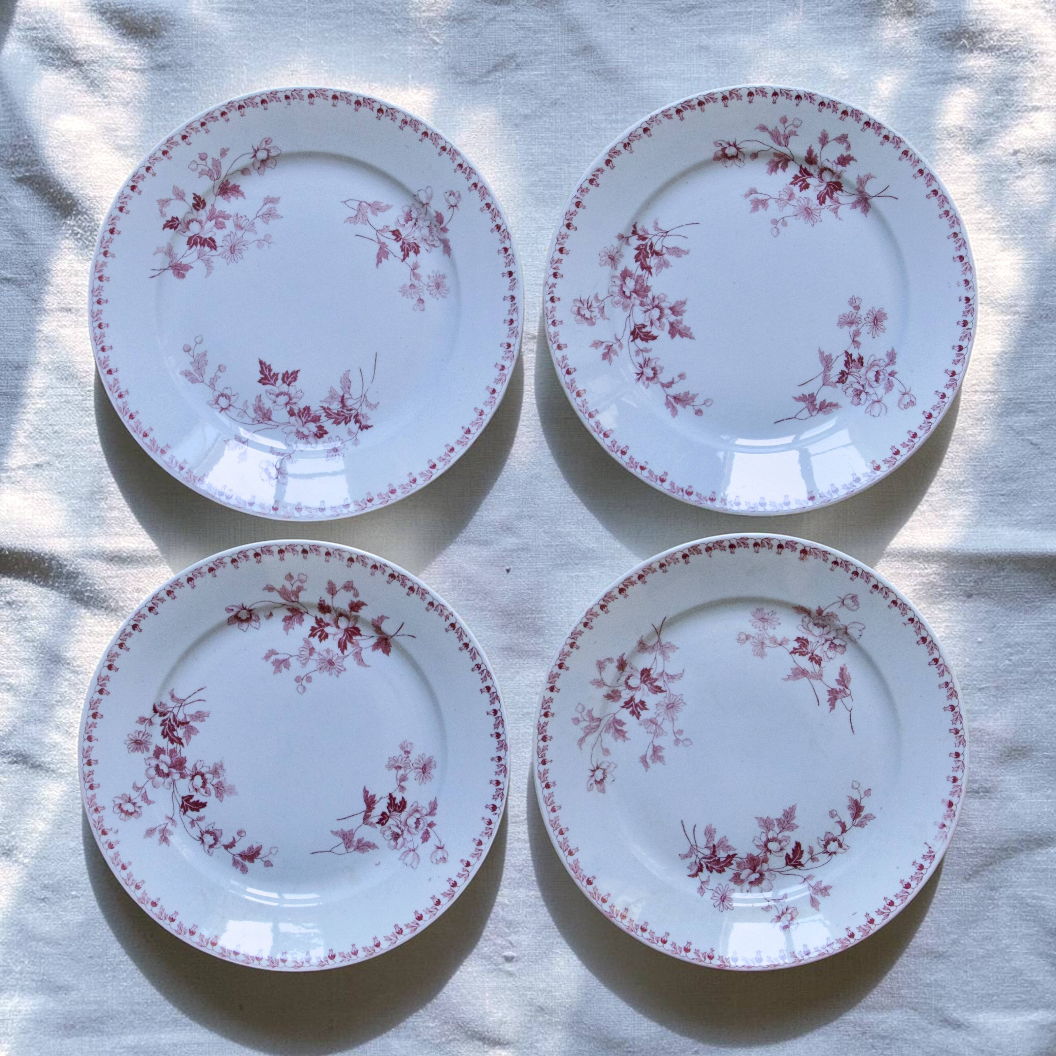 Flat plates from the 19th century, ironstone, signed Maestricht, "Toulouse" collection.