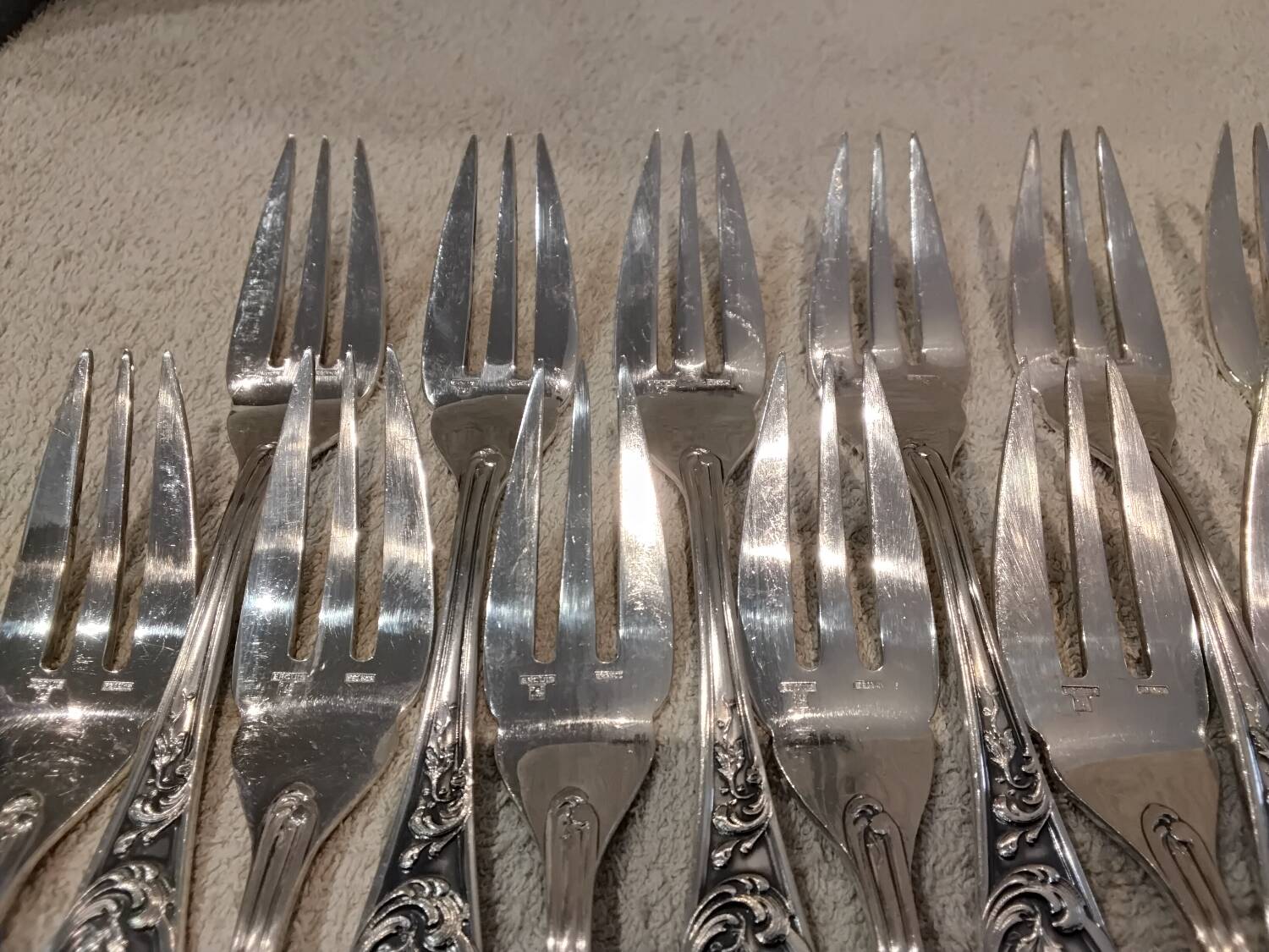 12 fish cutlery pieces, 24 pieces, silver-plated metal, Ercuis Fontenoy silversmith