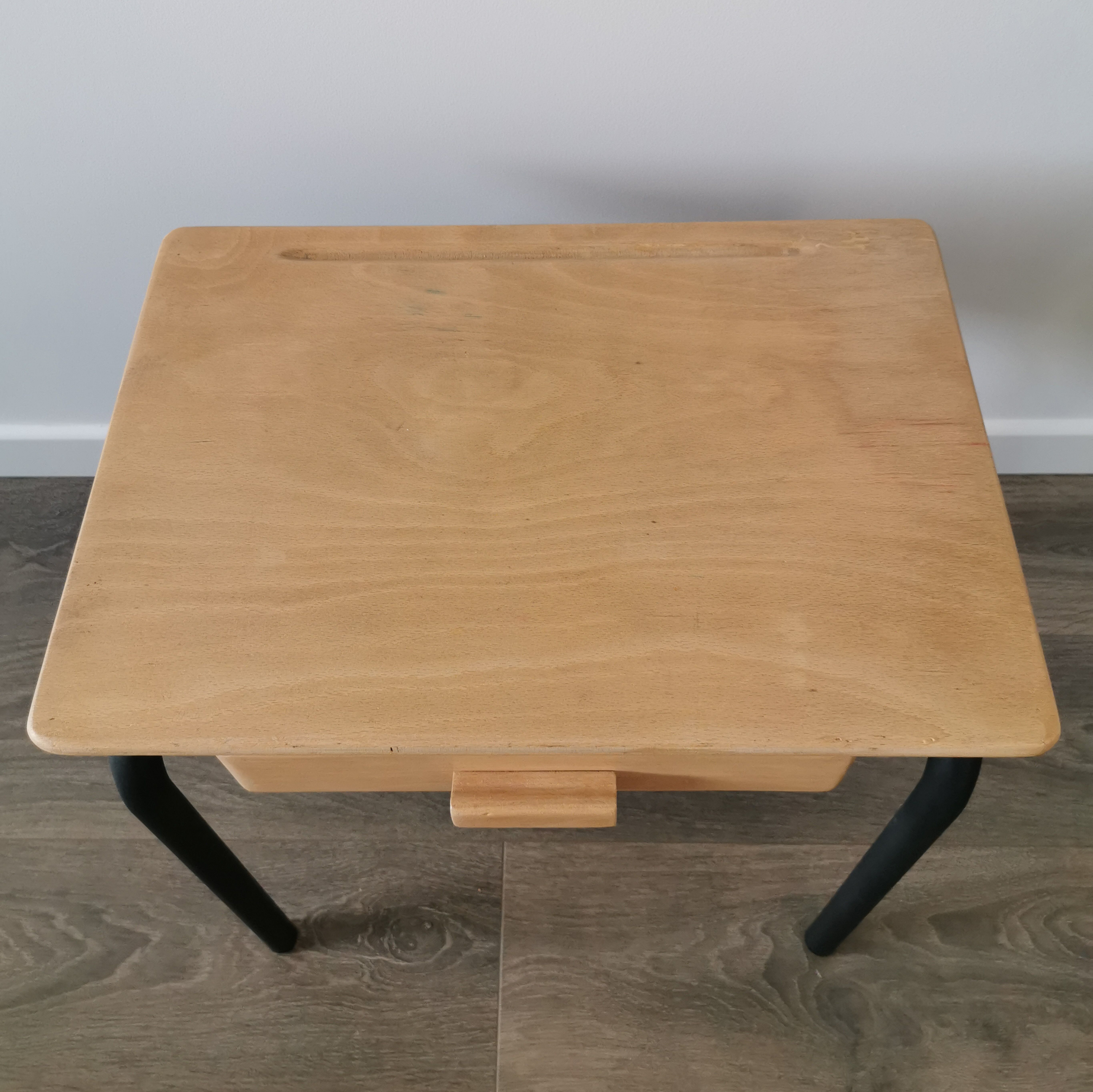 Desk set and school chair