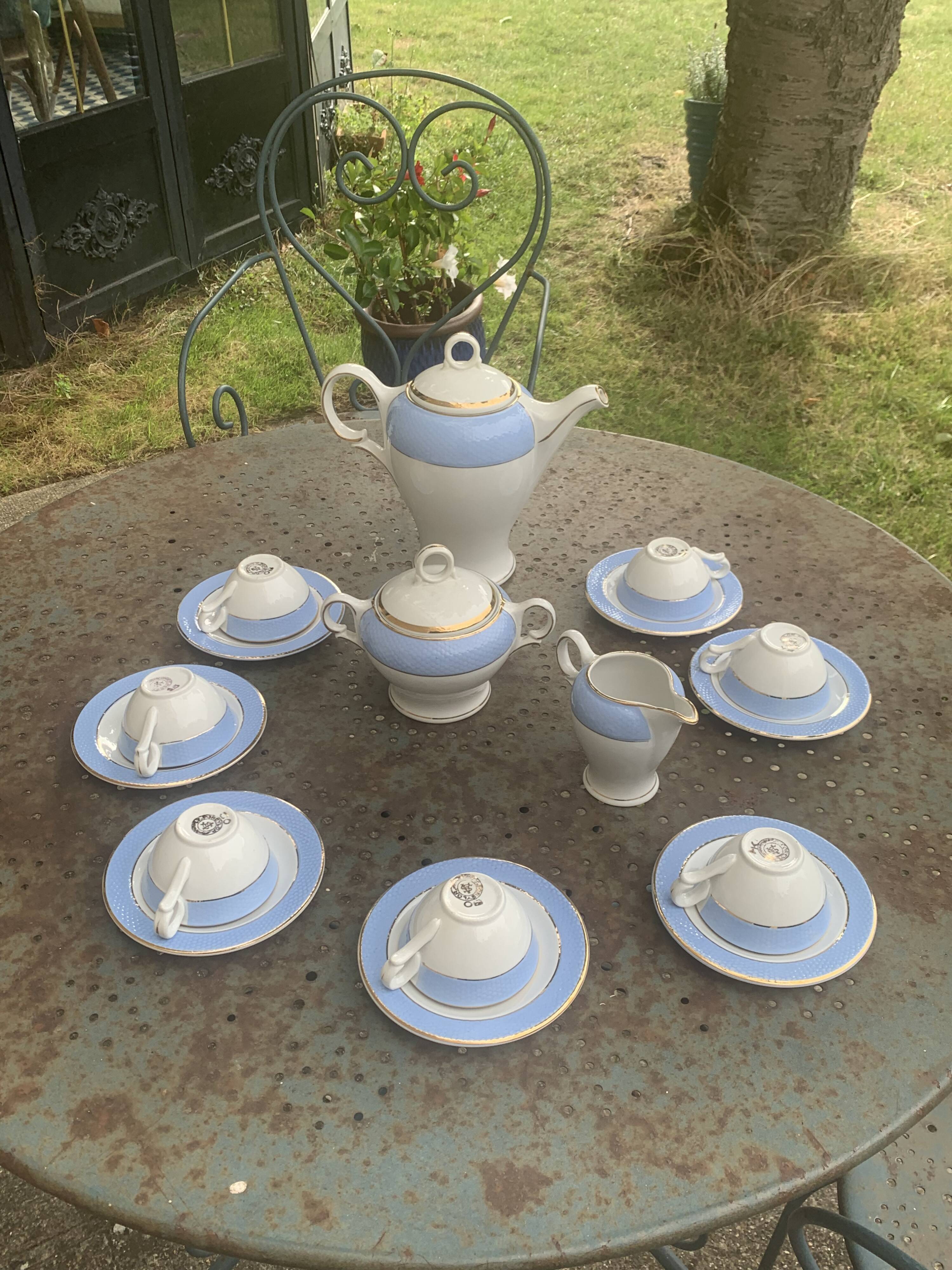 Coffee service, composed of 17 pieces, Poreylor, l amandinoise, vintage