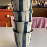 Set of 4 vintage cups