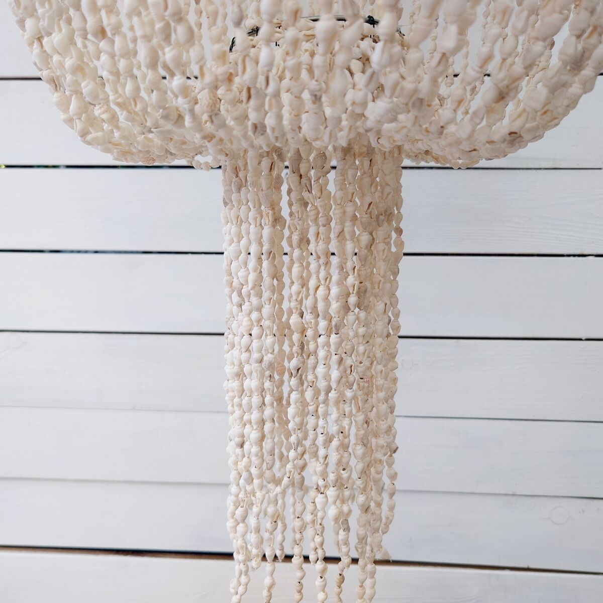 Suspension en coquillages