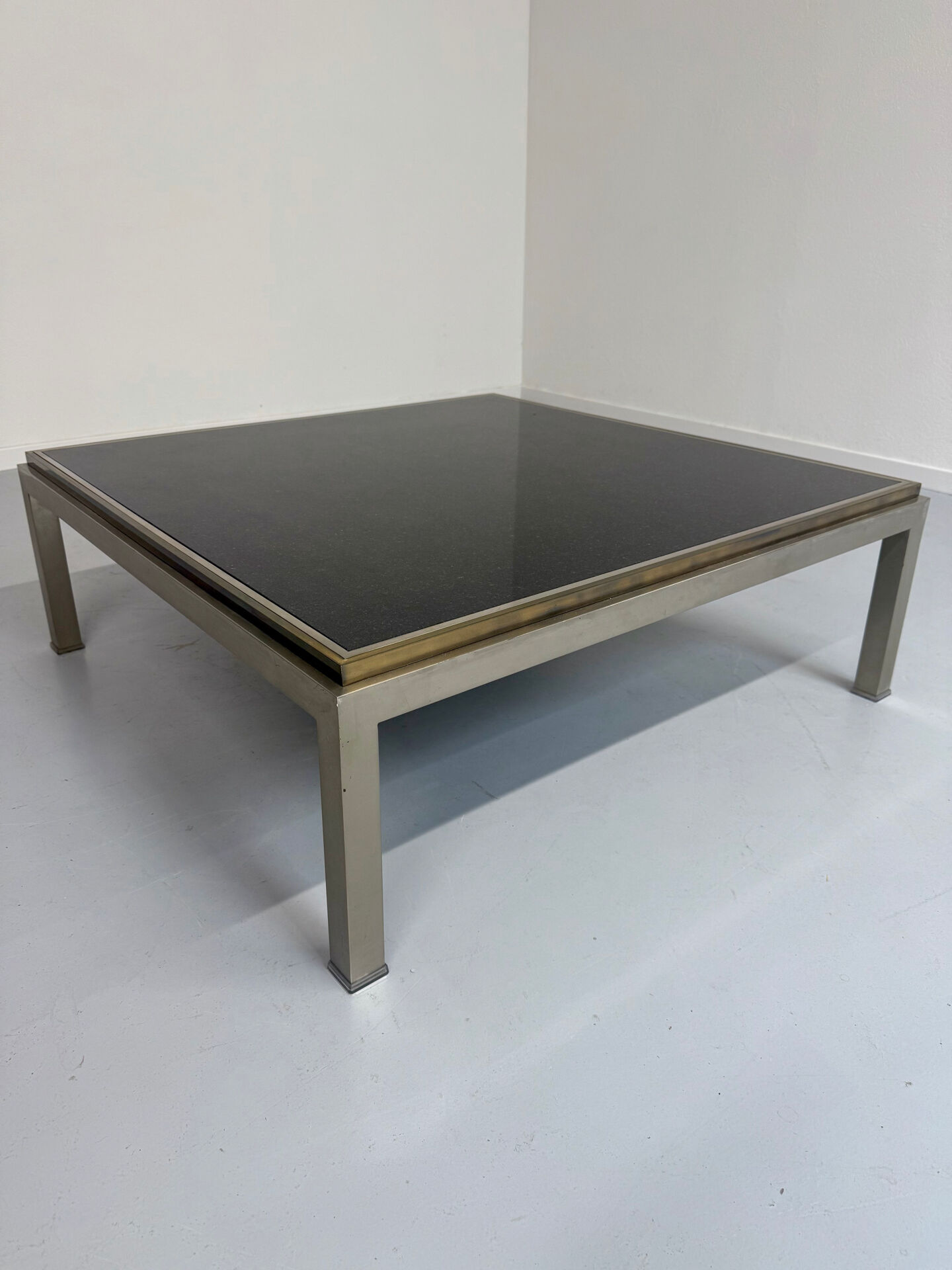 Large Flaminia coffee table designed by Willy Rizzo from the 1970s, metal and stone.