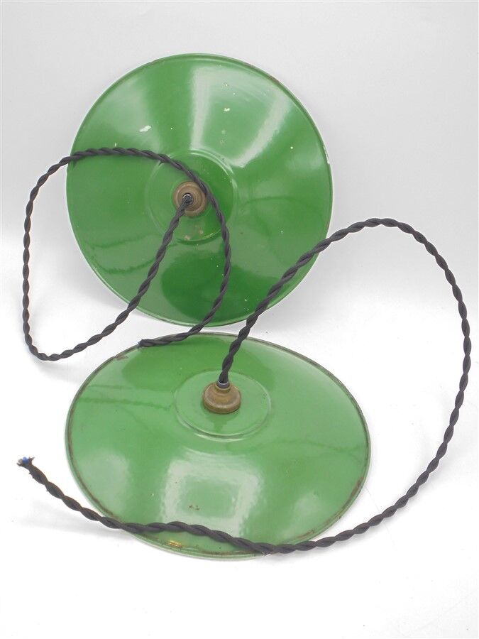 Trio of green enamelled sheet metal hanging lamps