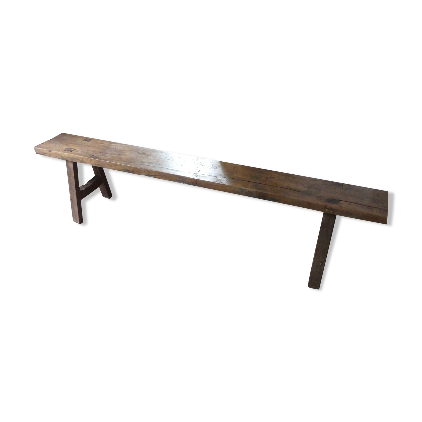 Banc antique en bois brutaliste