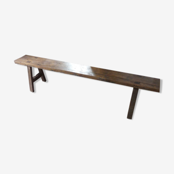 Banc antique en bois brutaliste