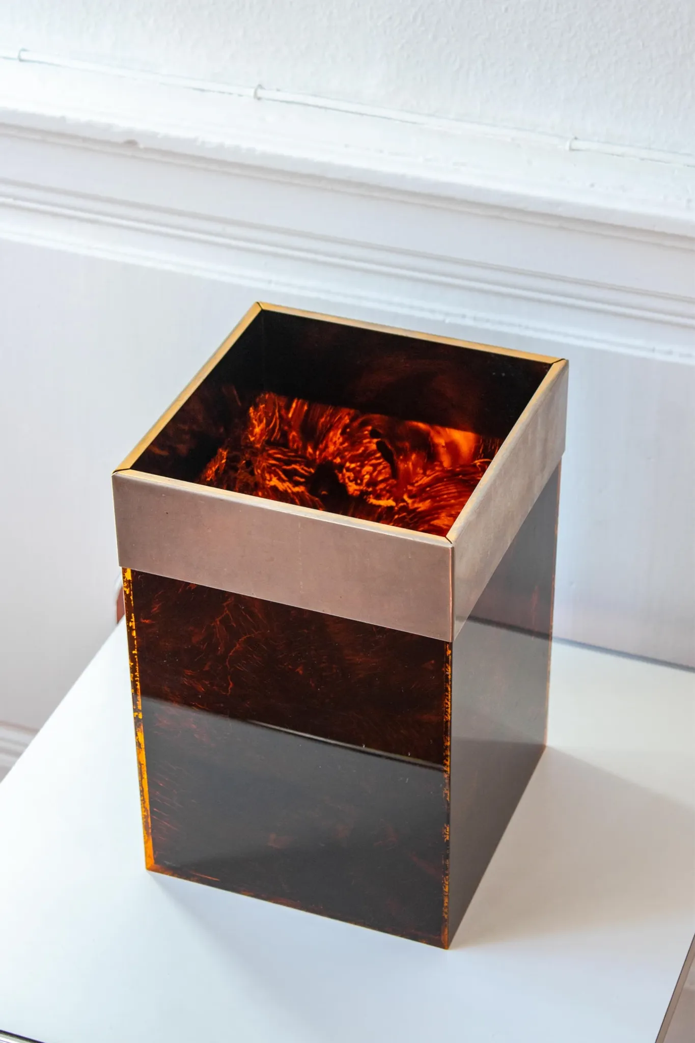 Vintage style basket Christian Dior Home, tortoiseshell acrylic