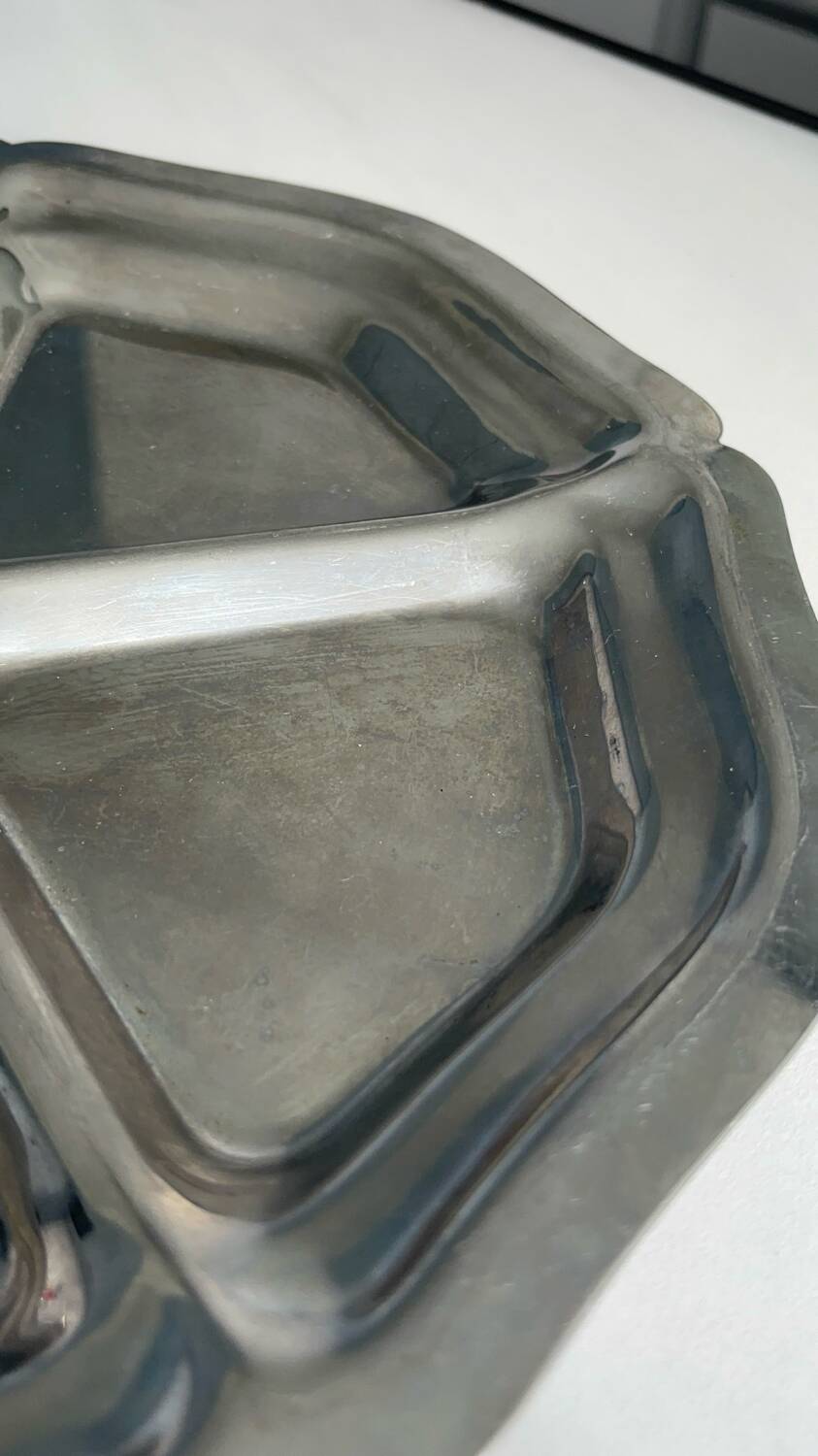 Plateau rond compartimenté en inox – Plateau de service vintage design