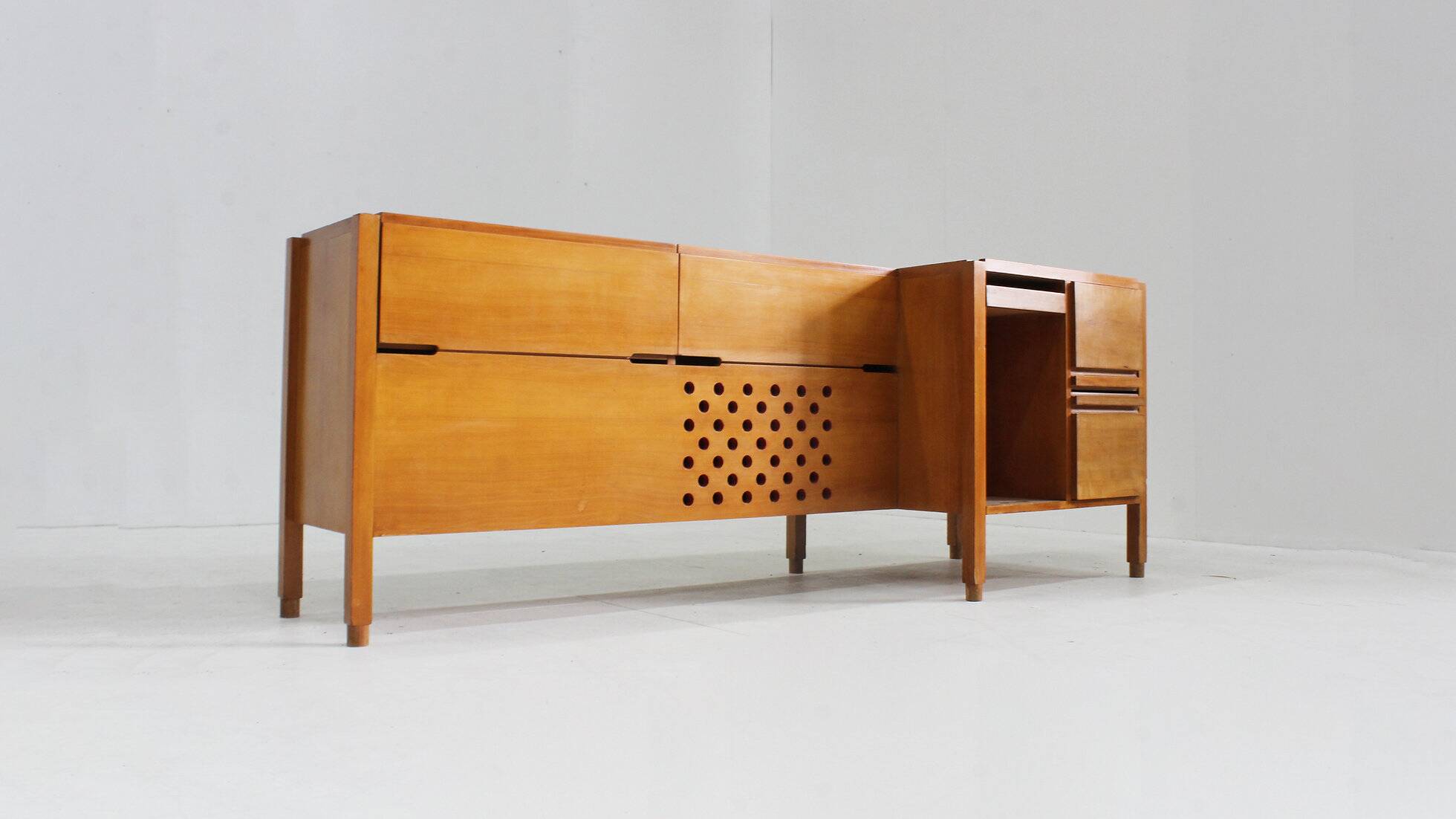 Vintage sideboard 1960s Italy attributed to Carlo Scarpa Anfodillo execution