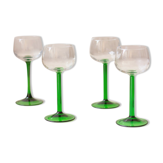 4 verres à vin à pied vert