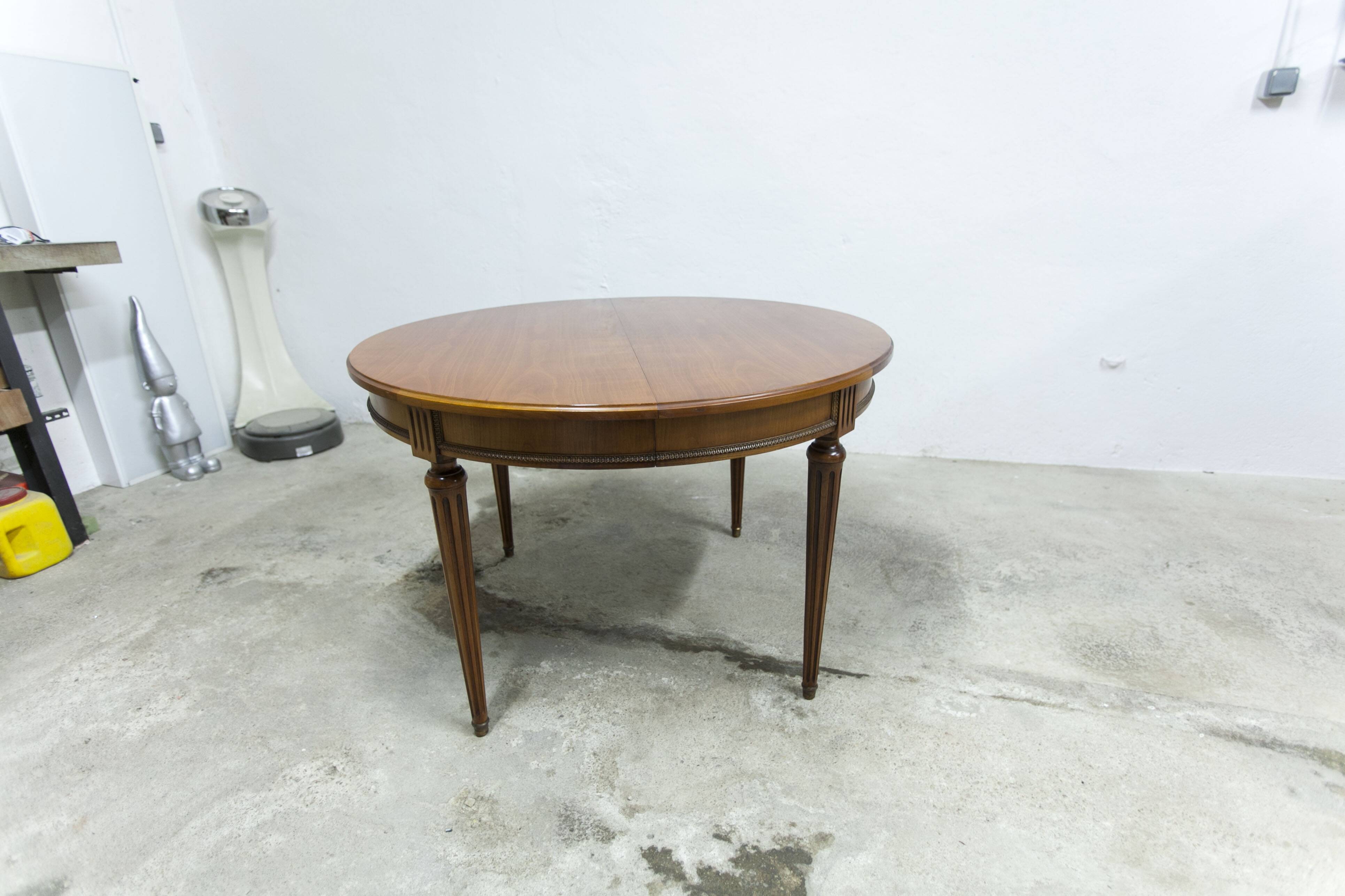 Louis XV round table + 3 extensions 115 cm max 2m50