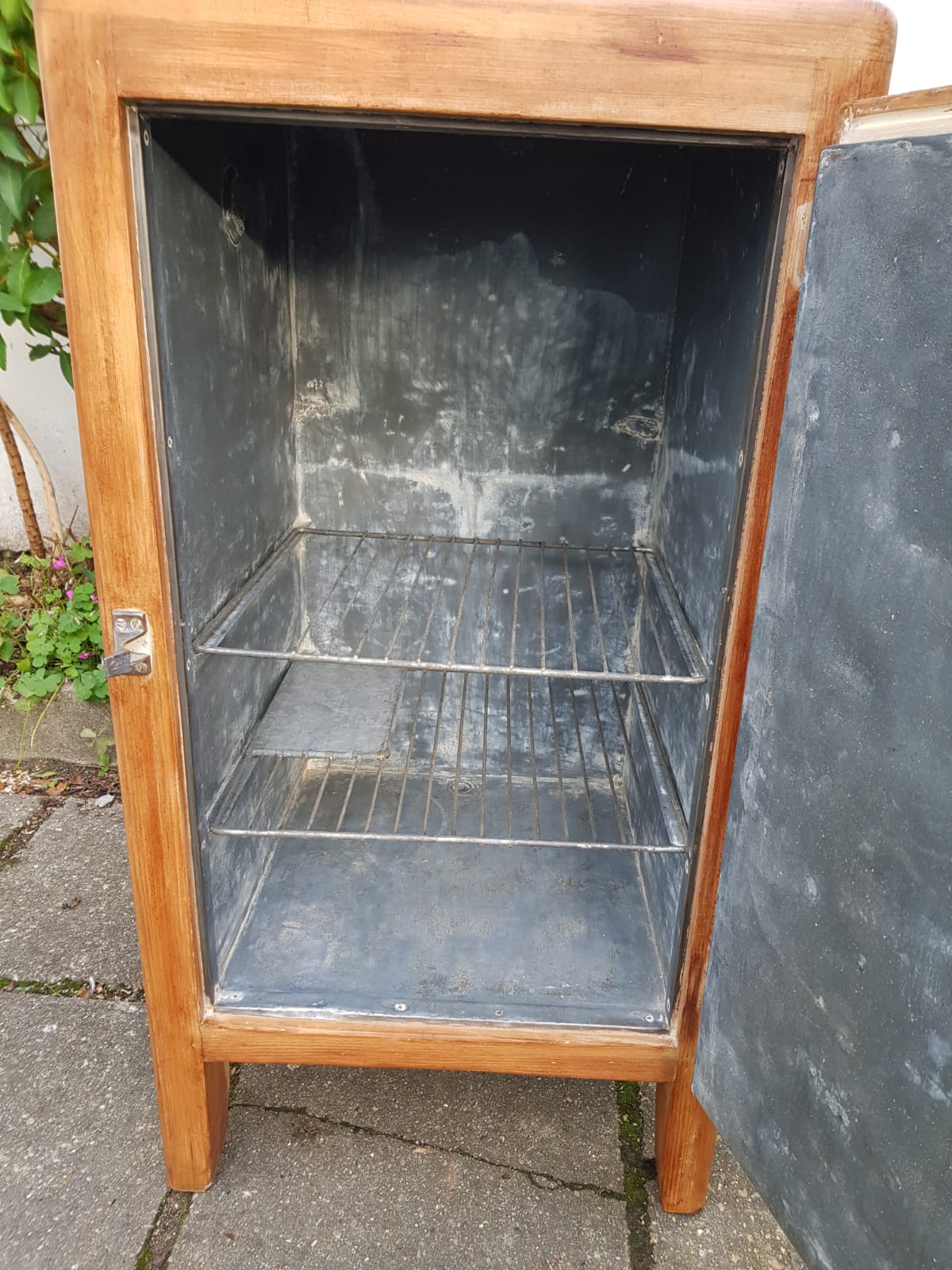 Wood cooler 1930