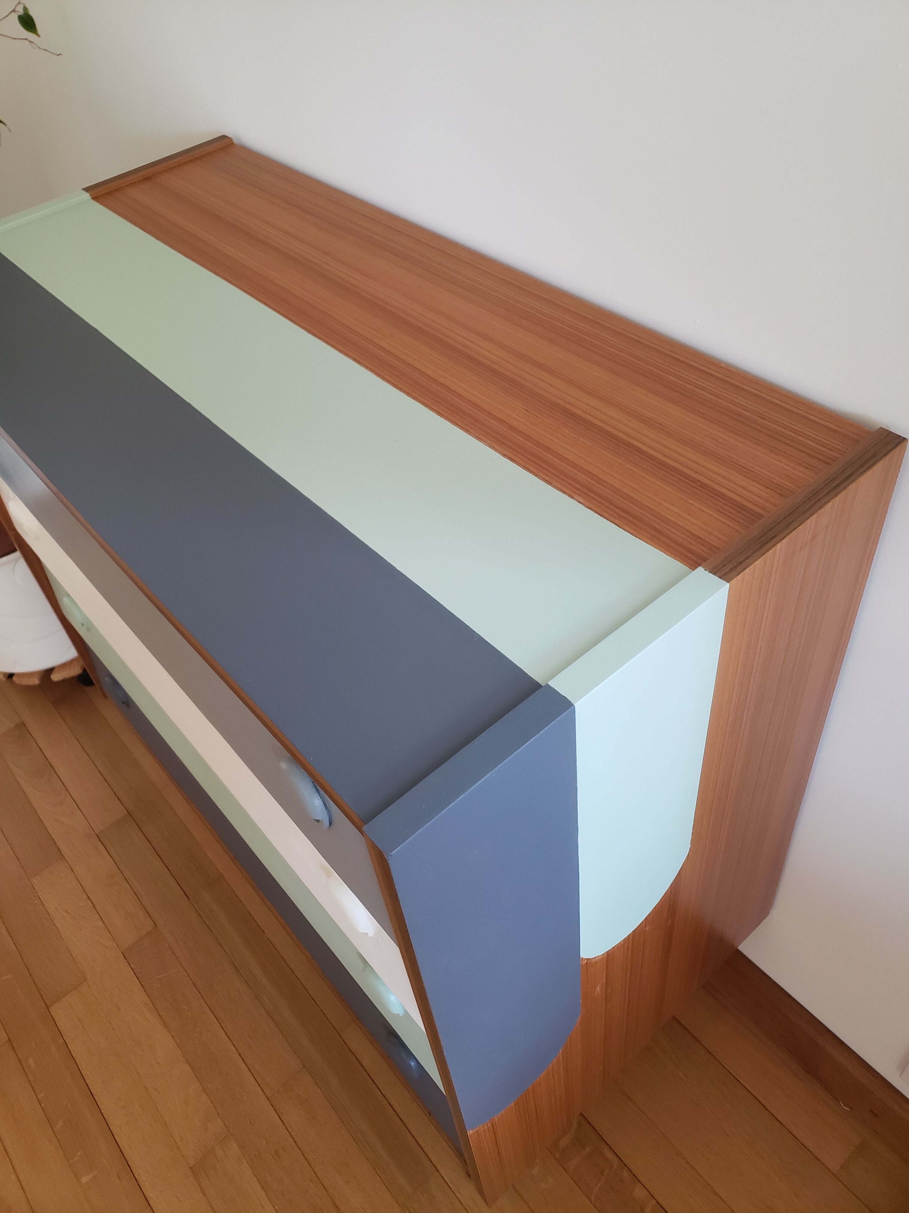 Dresser 60s restyled