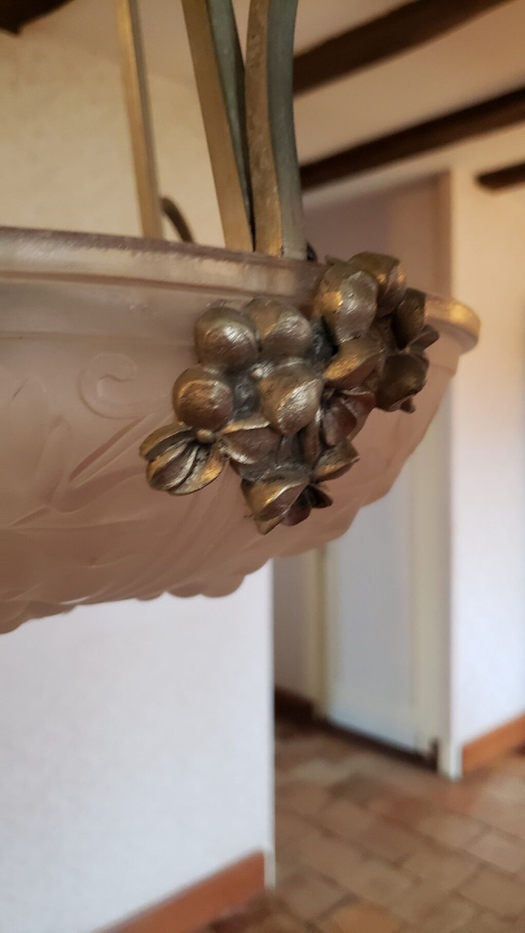 Art deco suspension molded glass