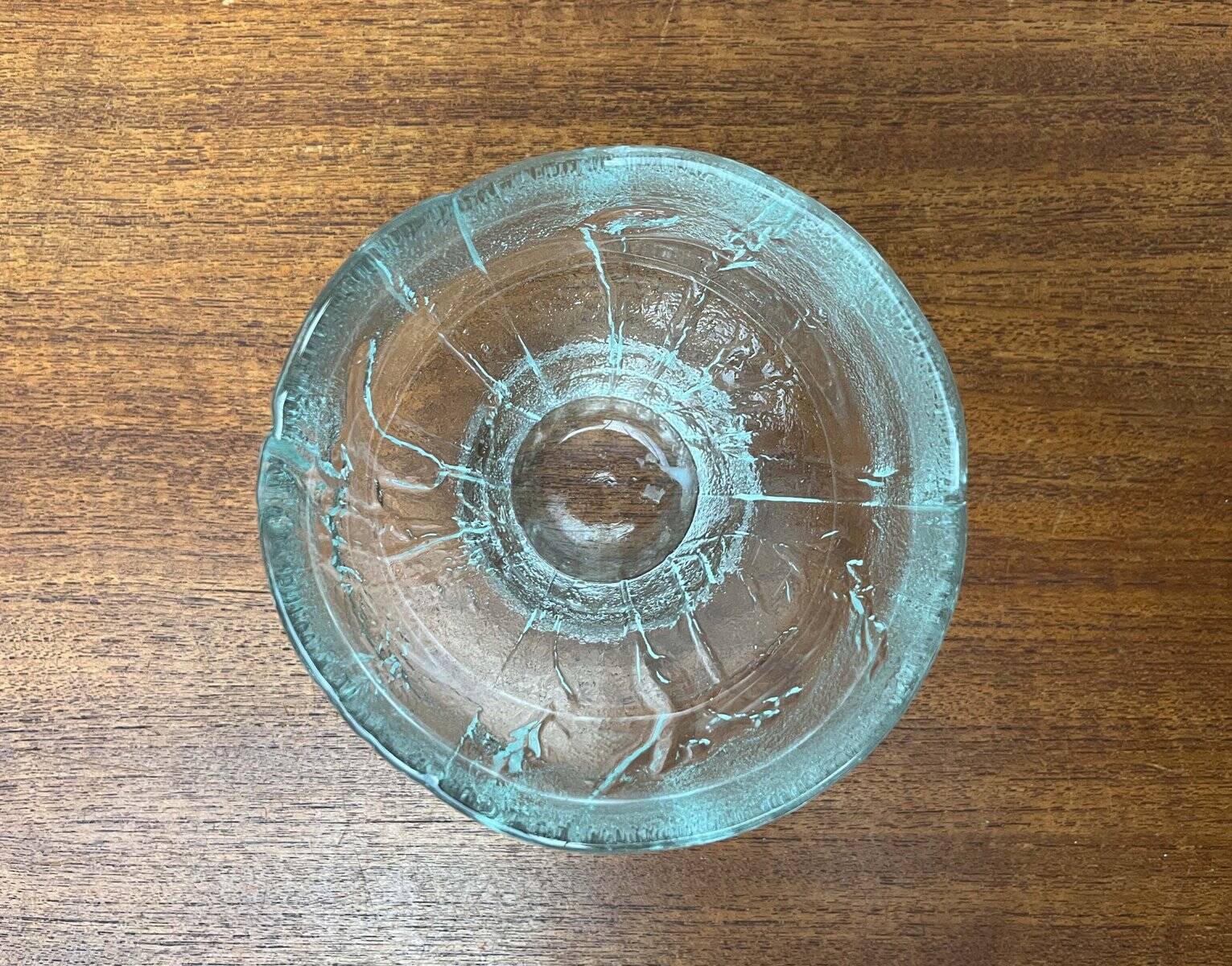 Modern glass bowl from the mid-century by Heiniä Kainalossa for Humppila, Finland, 1960s.