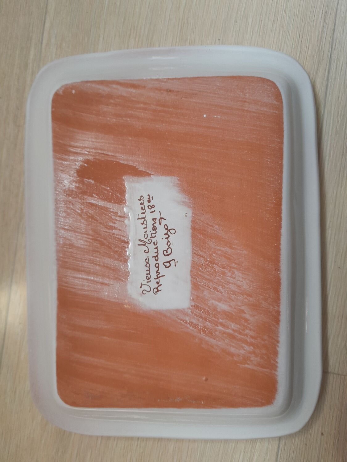Empty pocket or small dish Moustiers