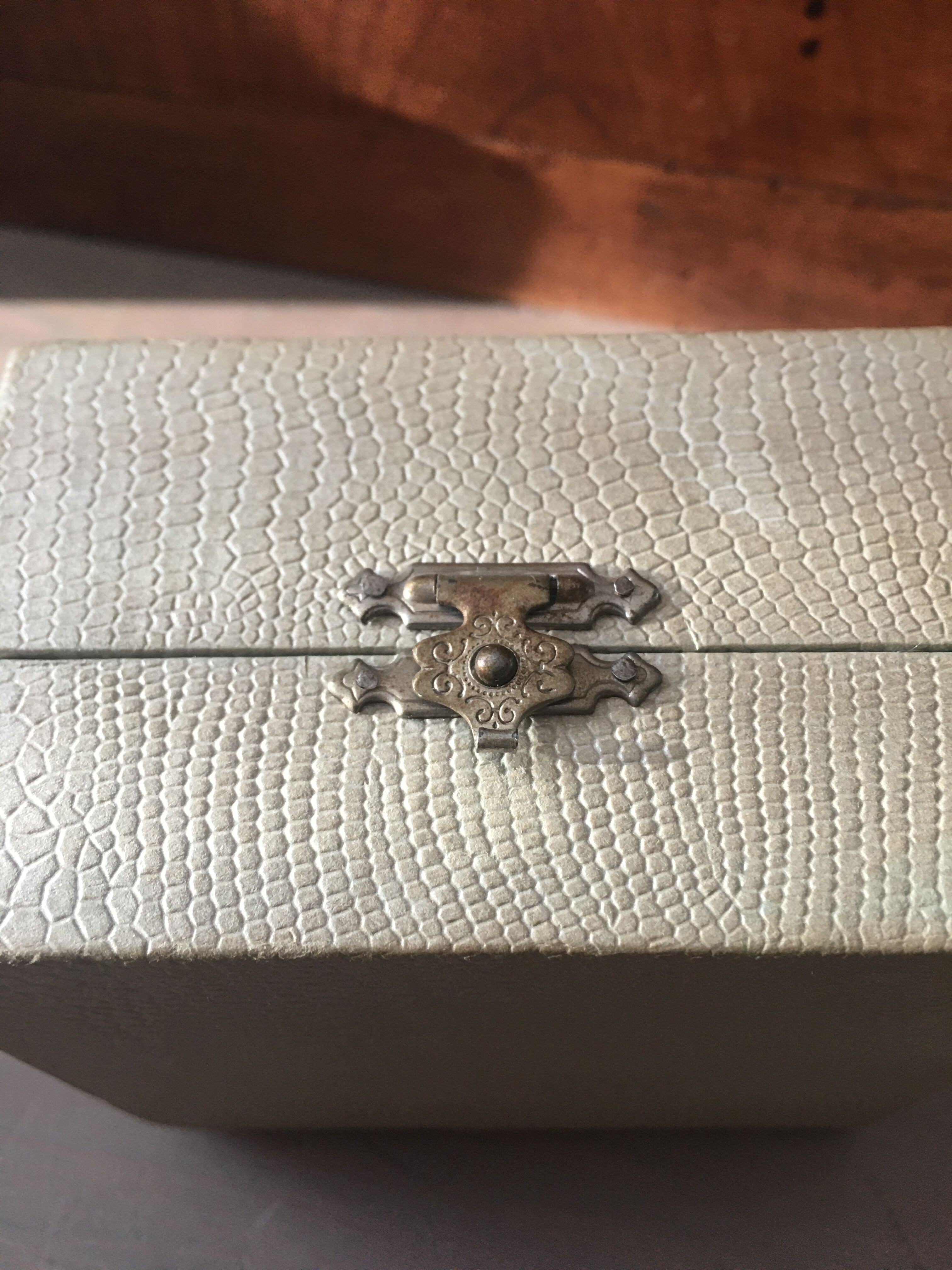 Silver metal towel round "Frédéric"