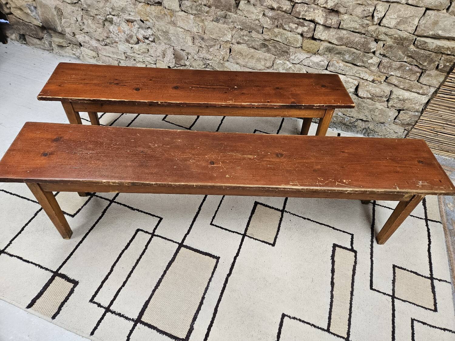 Lot deux bancs de ferme sapin vintage