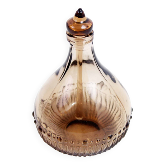 Flacon de parfum vintage en verre fumé