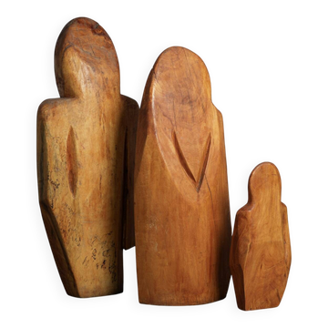 Groupe de sculptures en bois sculpté "Famille" par Roland Lavianne, France, années 1970.