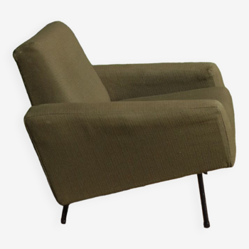 G10 armchair designed by Pierre Guariche for Airborne