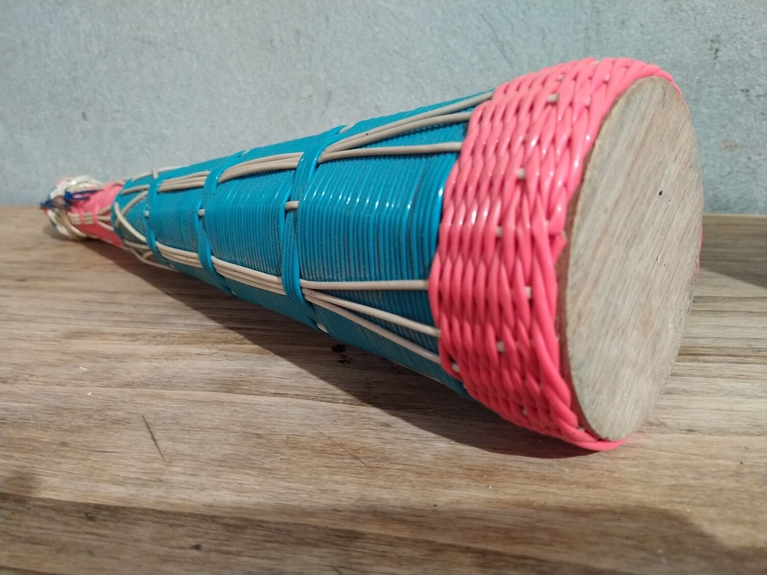 Vintage scoubidou bottle