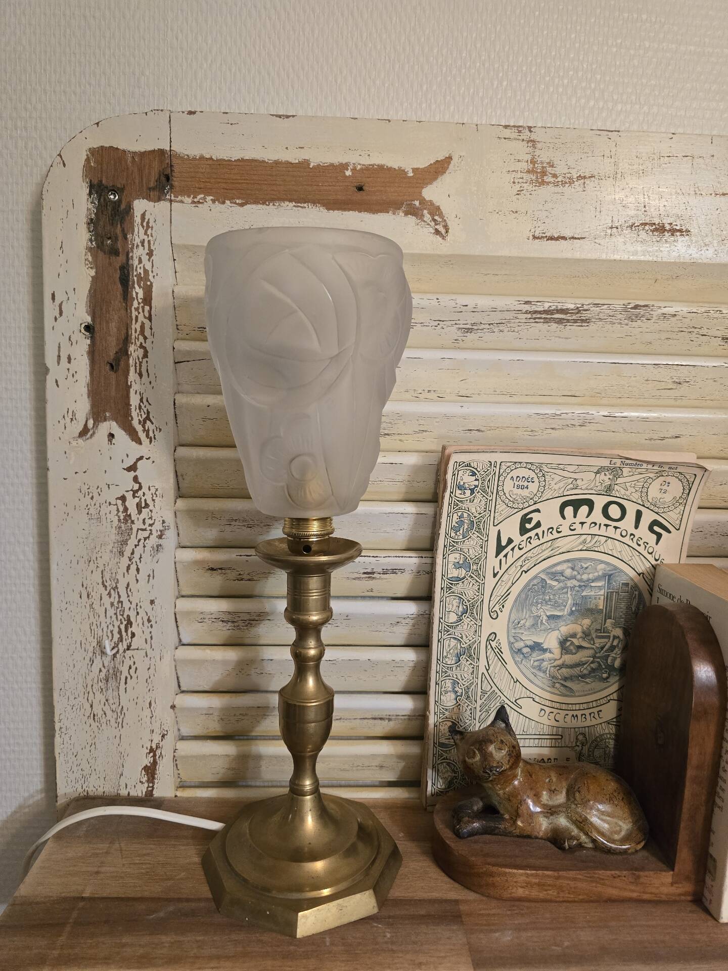 Lampe à poser pied bougeoir en laiton et tulipe Degué signée