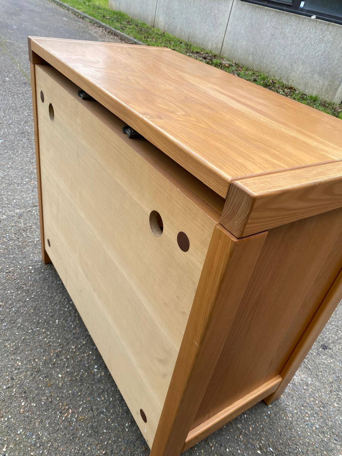 Glass-fronted Scandinavian oak sideboard from the 1980s.
