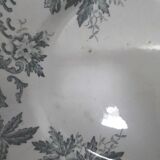 Six assiettes dépareillées en faîence