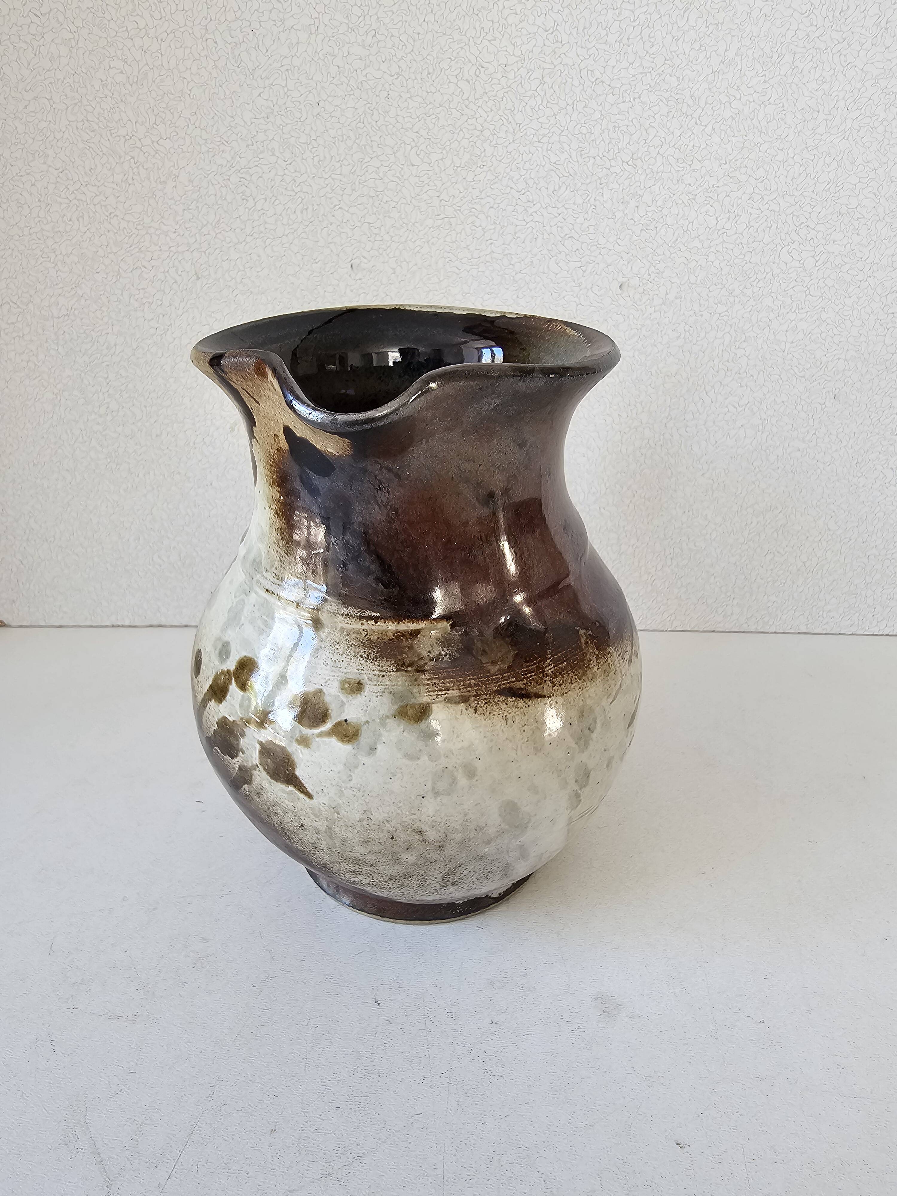 Glazed ceramic pitcher - Signed PN (Poterie Nault)