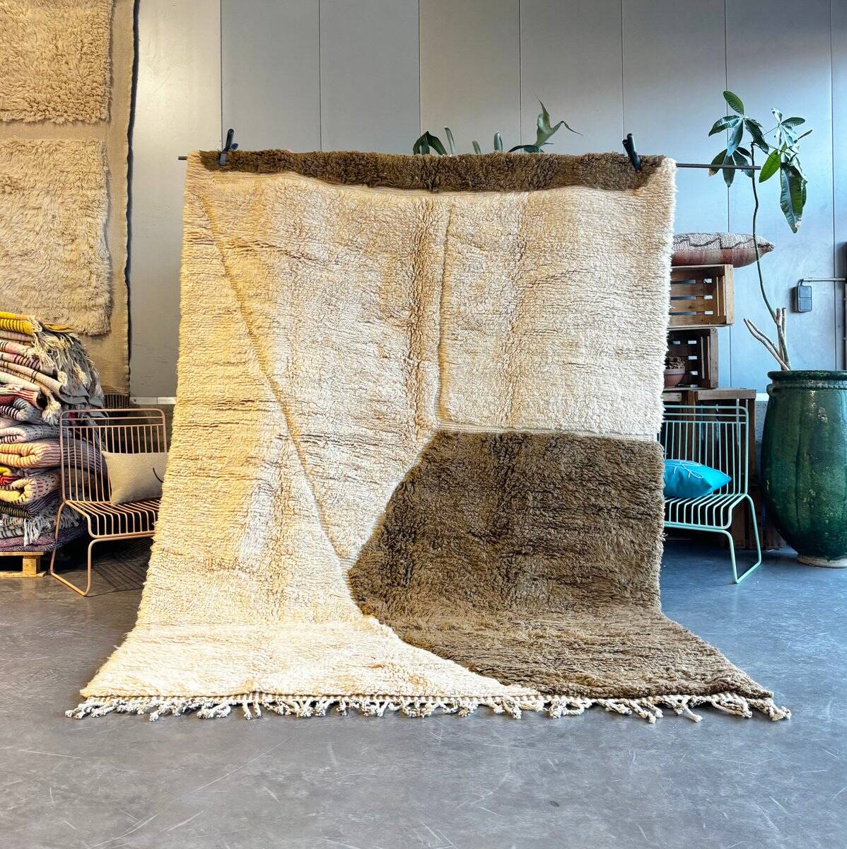 new modern Berber carpet Moroccan Berber