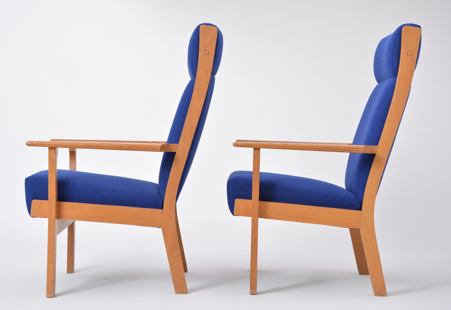 Set of Two Danish Mid-Century Modern GE 181 a Chairs by Hans Wegner for GETAMA