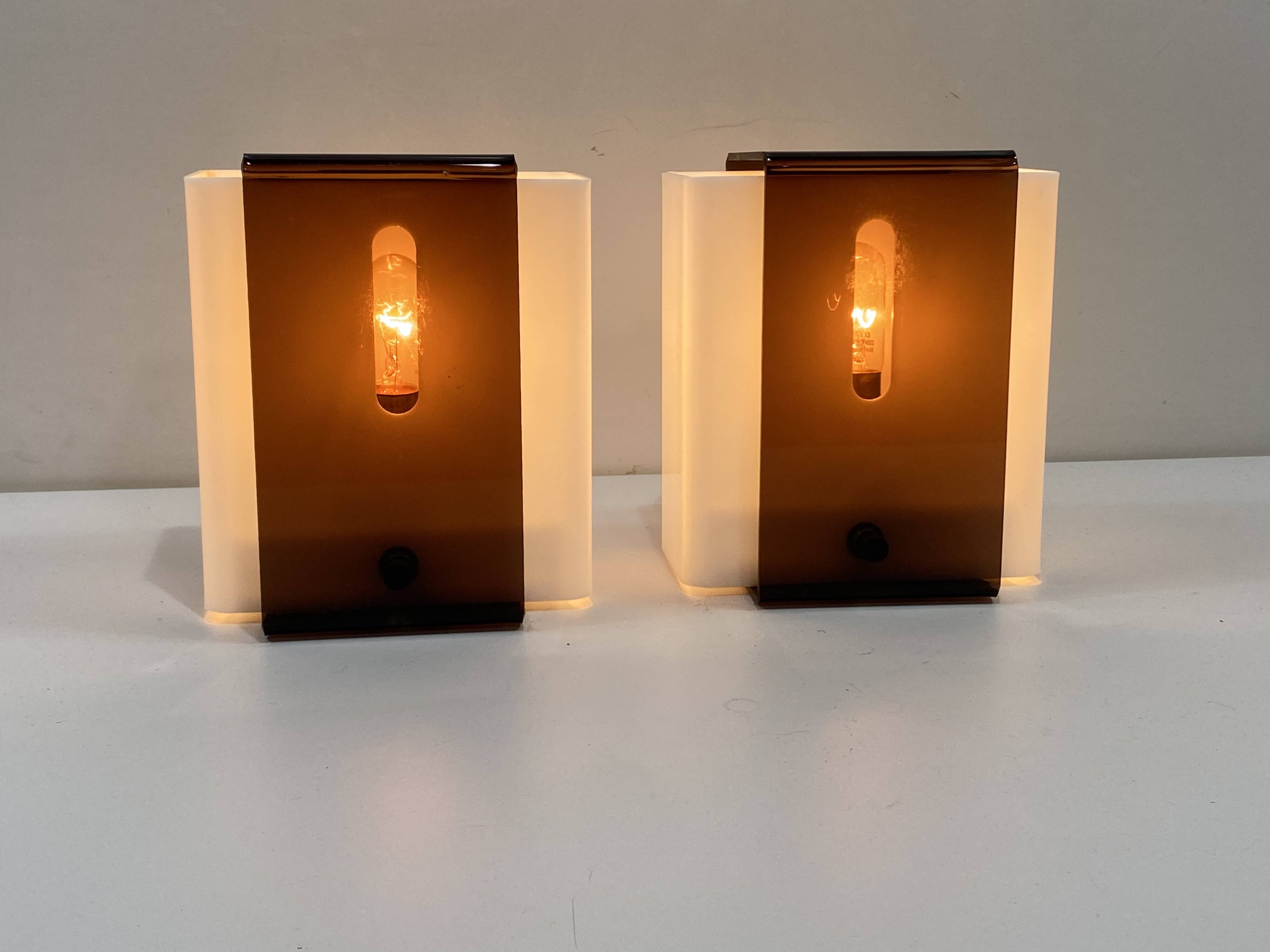 Lot de 8 appliques space âge plexiglass - applique space âge 1960
