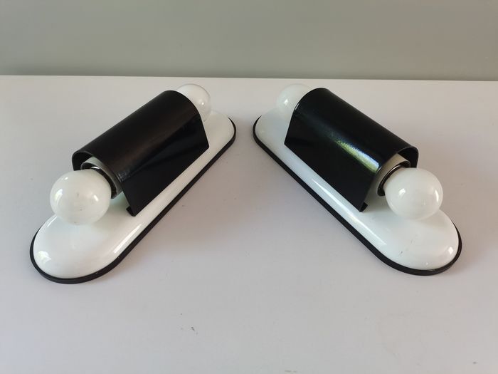 Dui model wall lamps by Vico Magistretti for Artemide