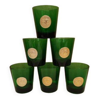 6 glasses with medallion