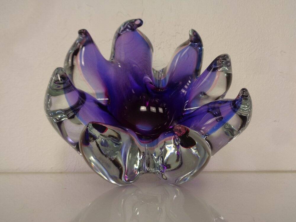 Large Italian bowl in purple Murano glass, 1960s