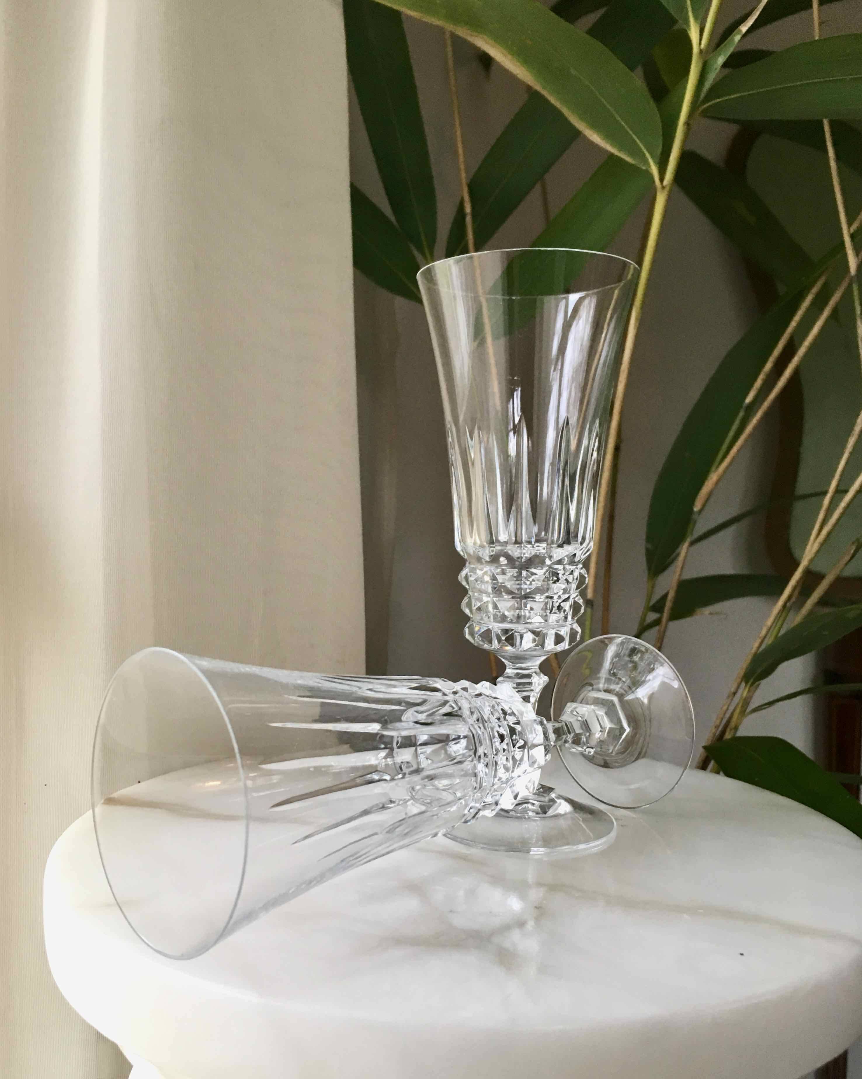 6 Arques crystal champagne flutes